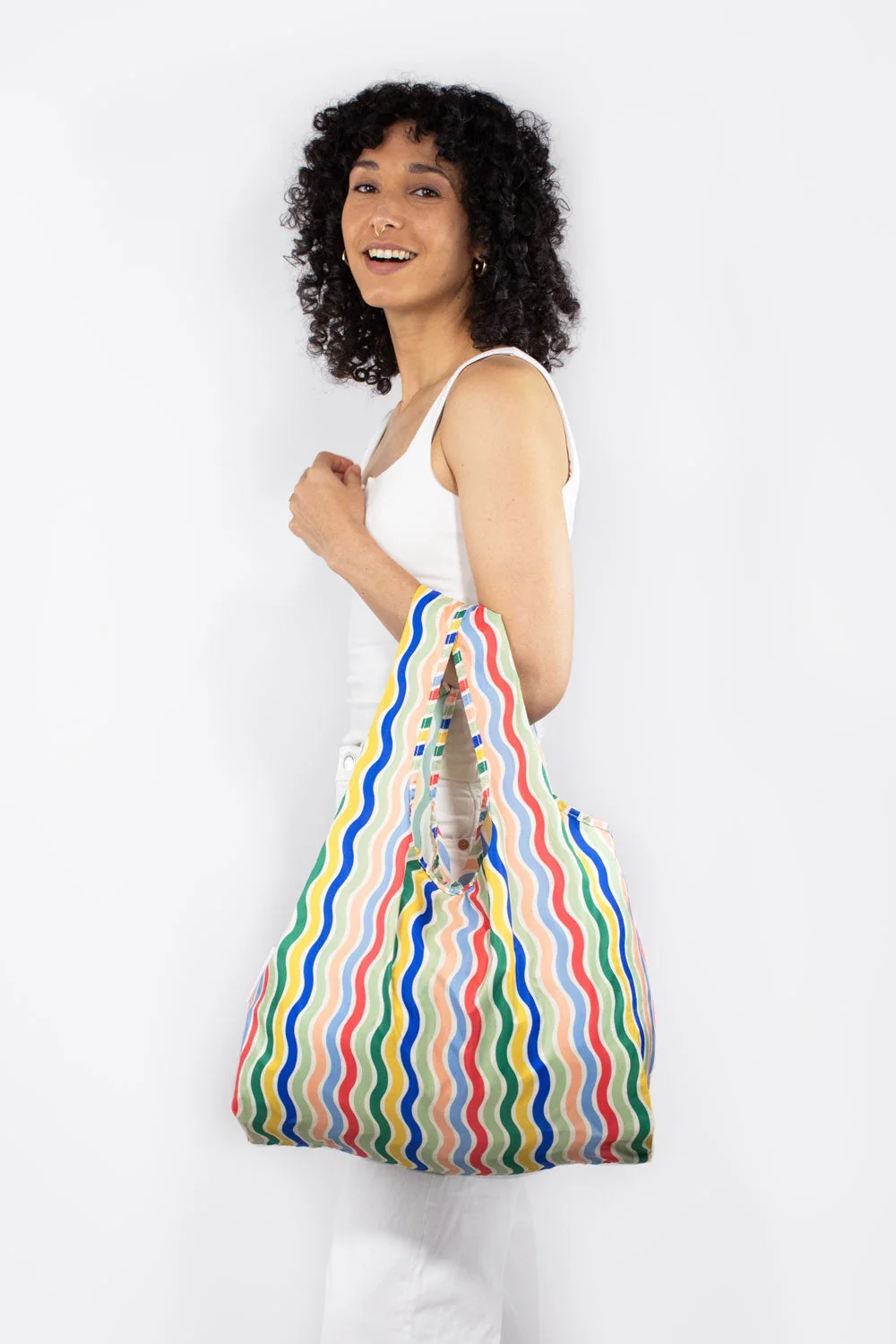 Kind Bag Medium Bag Rainbow Waves, Detail View 6 | One Horizon