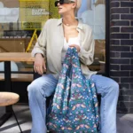 Kind Bag XL Bag WM Strawberry Thief, Detailansicht 2 | One Horizon