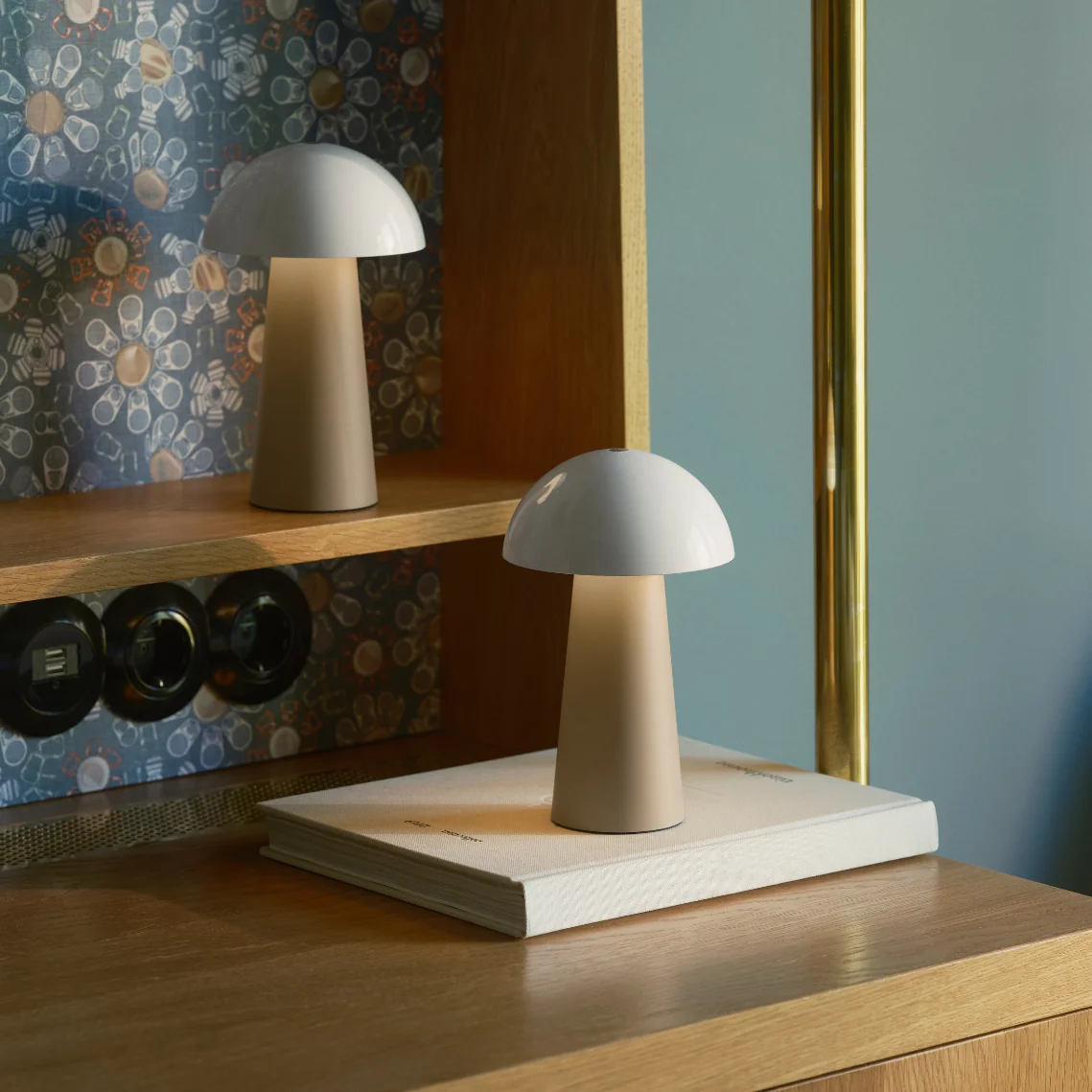 Lampe de table Kreafunk « Bello » couleur ivoire et sable, vue détaillée n° 5 | One Horizon