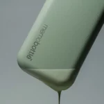 Memobottle Memobottle Slim Edelstahl Pistazie, Detailansicht 4 | One Horizon