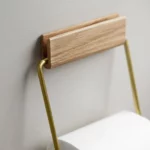 Moebe Toilettenpapierhalter Messing, Detailansicht 2 | One Horizon