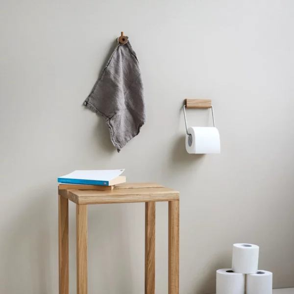 Toilet roll holder