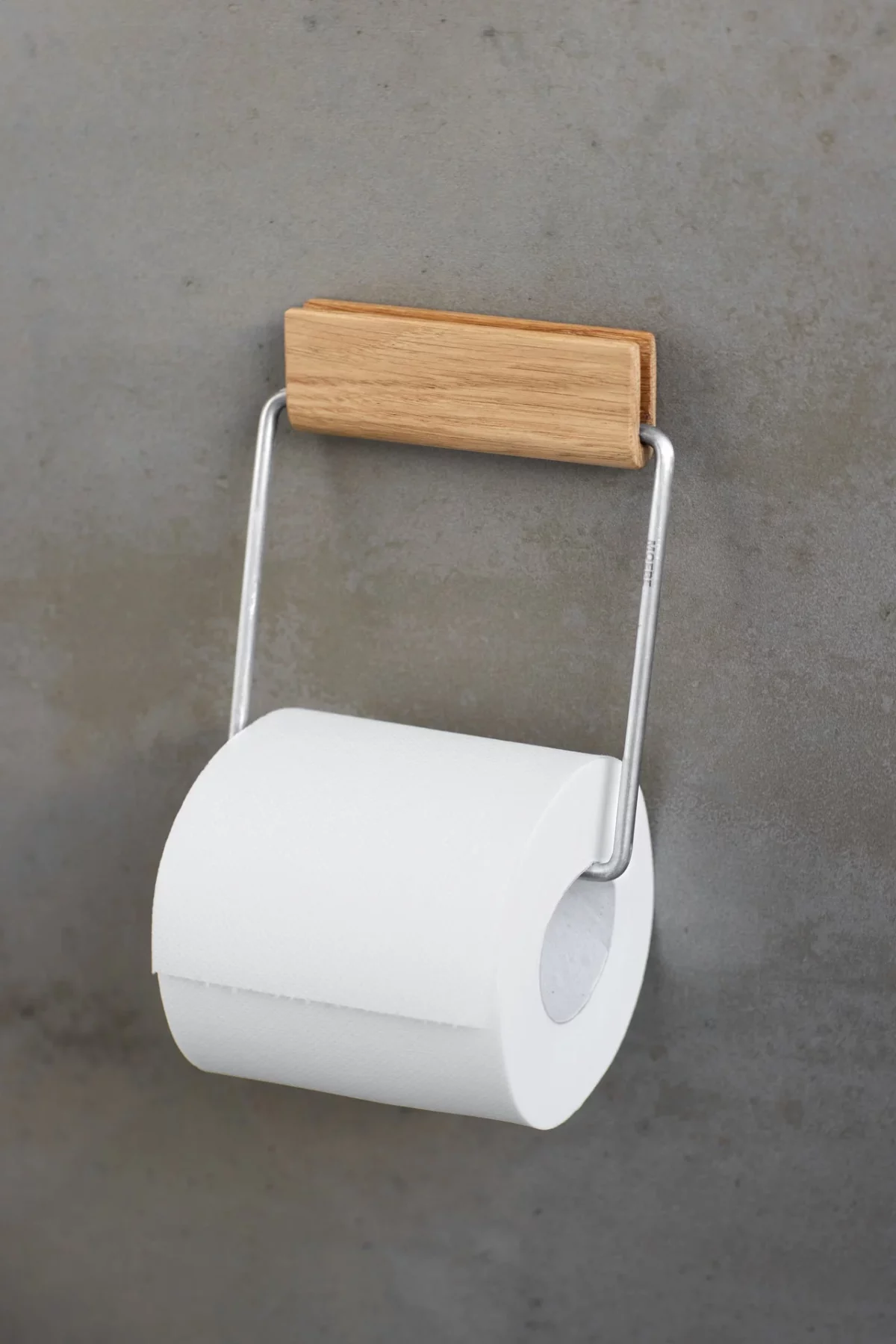 Moebe Toilettenpapierhalter Steel, Detailansicht 4 | One Horizon