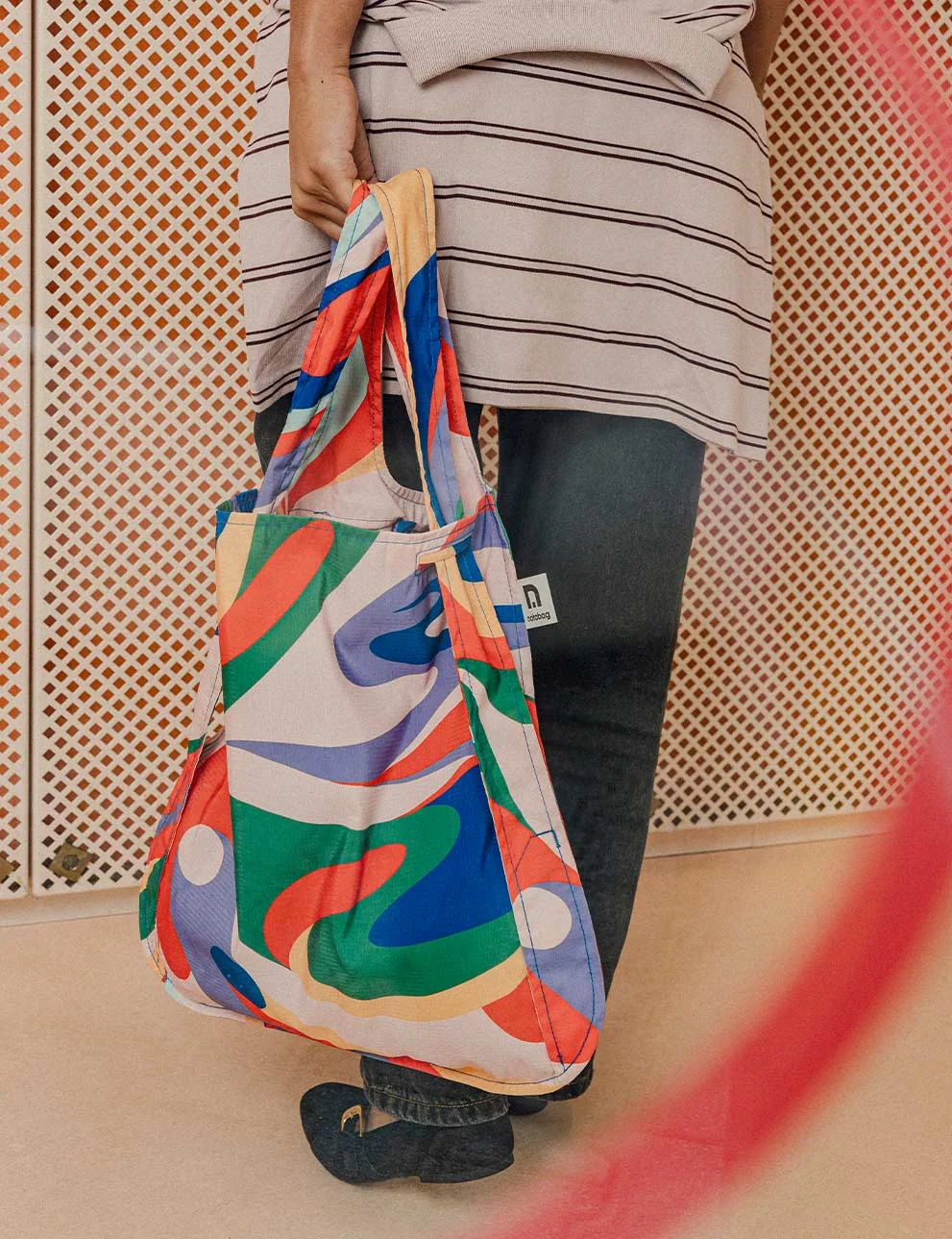 Notabag 2-in-1 Rucksack und Einkaufstasche – Artist Edition Flow, Detailansicht 6 | One Horizon