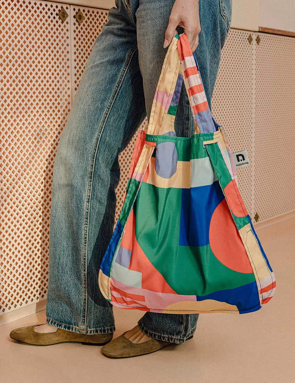 Notabag 2-in-1 Rucksack und Einkaufstasche – Artist Edition Geoplay, Detailansicht 6 | One Horizon
