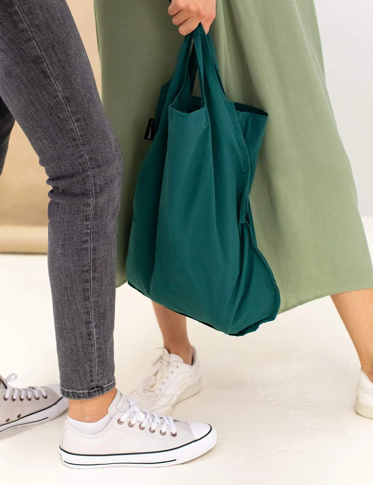 Notabag 2-in-1 Rucksack und Einkaufstasche – Uni Forest Green, Detailansicht 6 | One Horizon