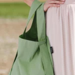 Notabag 2-in-1 Rucksack und Einkaufstasche – Uni Olive, Detailansicht 4 | One Horizon