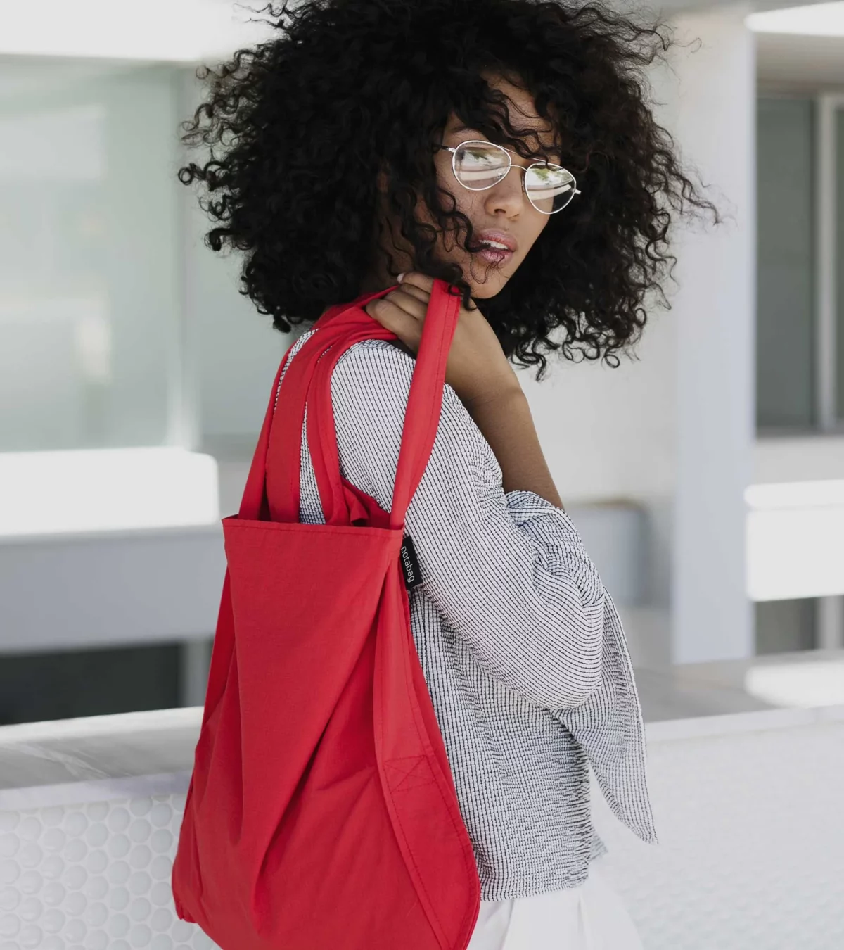 Notabag 2-in-1 Rucksack und Einkaufstasche – Uni Rot, Detailansicht 9 | One Horizon
