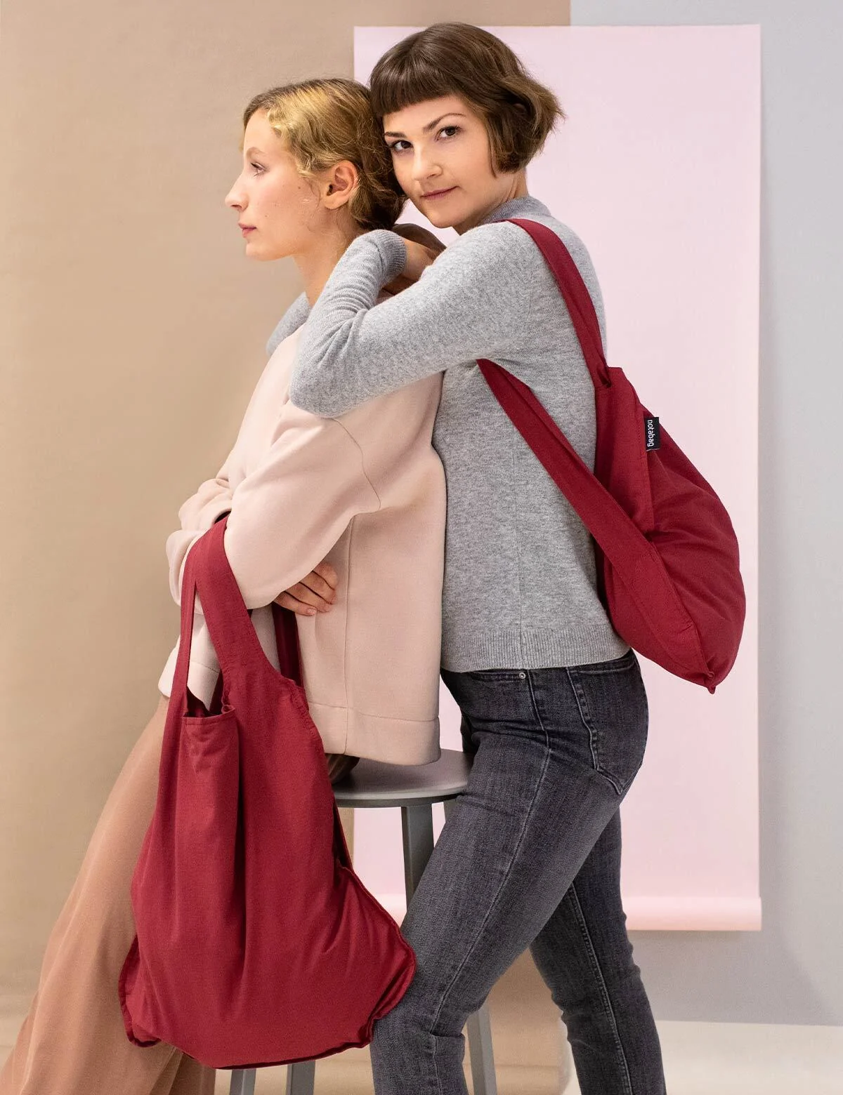 Notabag 2-in-1 Rucksack und Einkaufstasche – Uni Wine Red, Detailansicht 2 | One Horizon