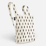 Notabag 2-in-1 Rucksack und Einkaufstasche – Muster & Dots Black Brush, Detailansicht 3 | One Horizon