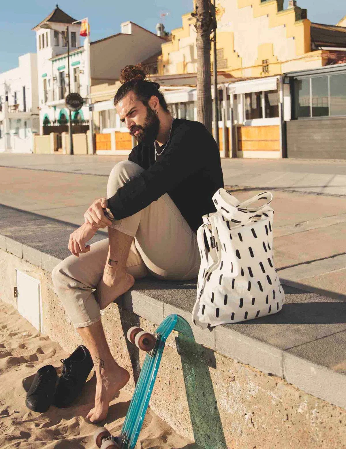 Notabag 2-in-1 Rucksack und Einkaufstasche – Muster & Dots Black Brush, Detailansicht 4 | One Horizon