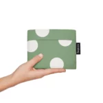 Notabag 2-in-1 Rucksack und Einkaufstasche – Muster & Dots Olive Dots, Detailansicht 2 | One Horizon