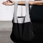 Notabag 2-in-1 Rucksack und Einkaufstasche – Muster & Dots Schwarz & Grau, Detailansicht 4 | One Horizon