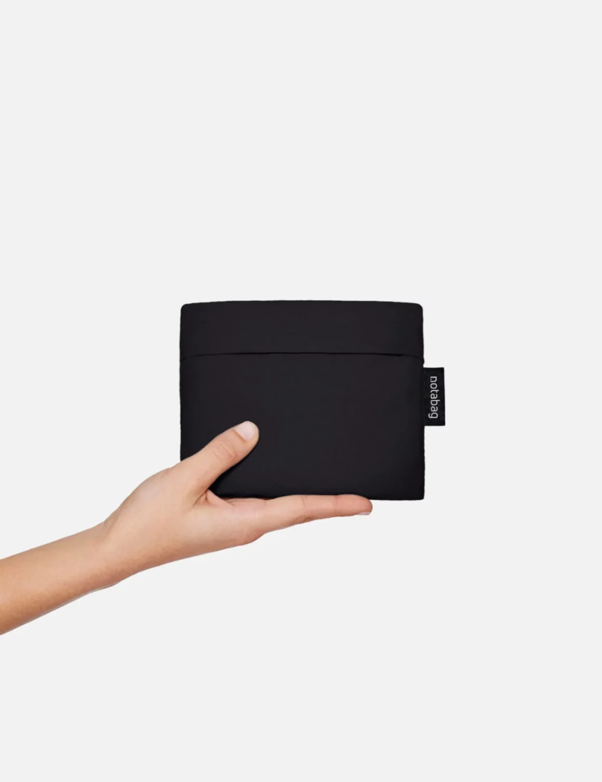 Notabag 2-in-1 Rucksack und Einkaufstasche – Muster & Dots Schwarz & Grau, Detailansicht 6 | One Horizon