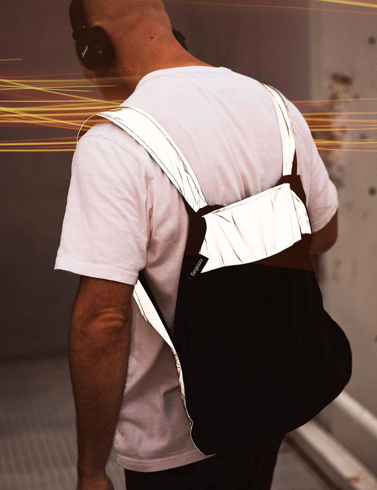 Notabag 2-in-1 Rucksack und Einkaufstasche – Reflective Reflektierend Schwarz, Detailansicht 2 | One Horizon