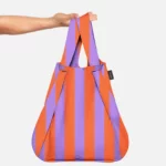 Sac à dos et sac de courses 2-en-1 Notabag – Rayures et dégradé de rayures rouge-violet, vue détaillée 5 | One Horizon