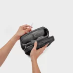 Orbitkey Orbitkey 2-in-1 Tech Pouch Graphit, Detailansicht 3 | One Horizon