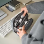Orbitkey Orbitkey 2-in-1 Tech Pouch Graphit, Detailansicht 4 | One Horizon