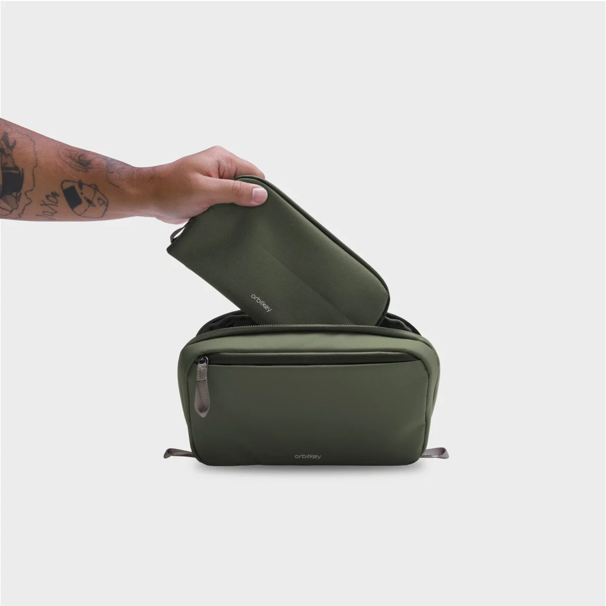 Orbitkey Orbitkey 2-in-1 Tech Pouch Olive, Detailansicht 4 | One Horizon