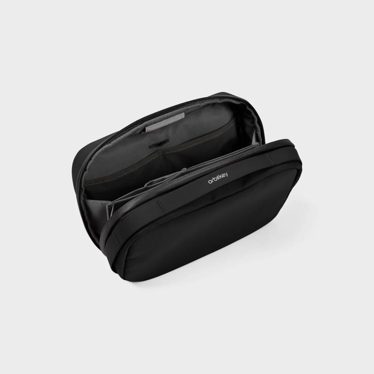 Orbitkey Orbitkey 2-in-1 Tech Pouch Schwarz, Detailansicht 2 | One Horizon