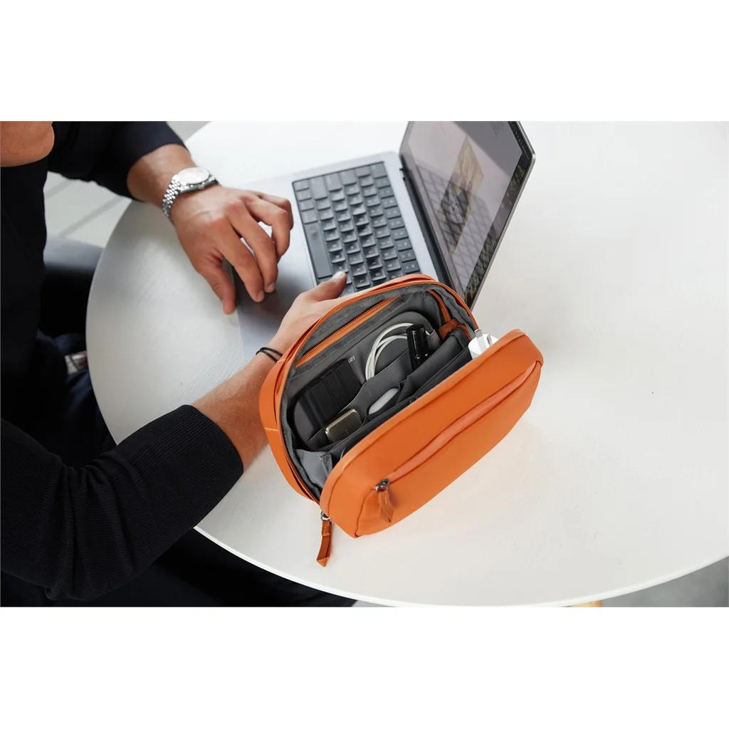 Orbitkey Orbitkey 2-in-1 Tech Pouch Terracotta, Detailansicht 10 | One Horizon