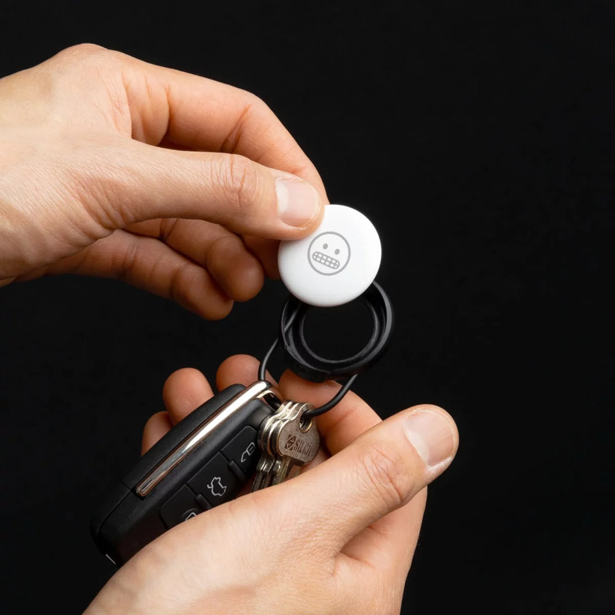 Orbitkey Orbitkey Airtag Case Schwarz, Detailansicht 5 | One Horizon