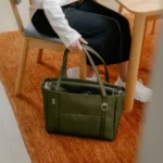 Orbitkey Orbitkey Daily Tote 16L Olive, Detailansicht 2 | One Horizon