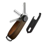Orbitkey Gift Set Crazy Horse Leather Key Organiser + Multitool V2 Eichenbraun / Braune Naht, Detailansicht 2 | One Horizon