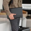 Orbitkey Hybrid Laptop Sleeve Schwarz / 14" Zoll, Detailansicht 5 | One Horizon