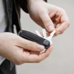 Orbitkey Key Organizer Crazy Horse Obsidian Black, Detail View 5 | One Horizon
