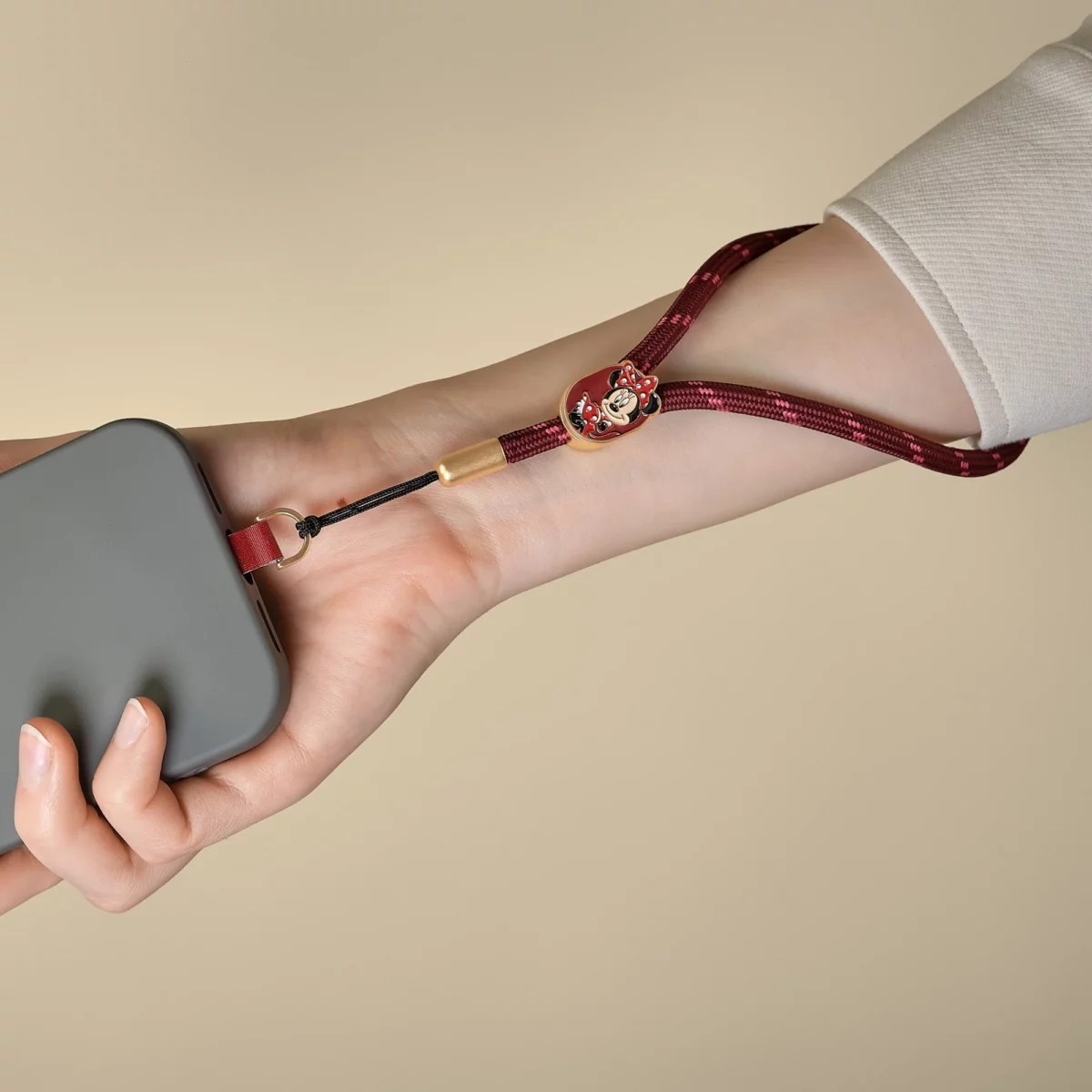 Orbitkey Phone Wrist Strap Minnie Mouse, Detailansicht 4 | One Horizon