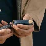 Orbitkey Orbitkey Schlüsselorganisator Saffiano Lakritze Schwarz, Detailansicht 8 | One Horizon