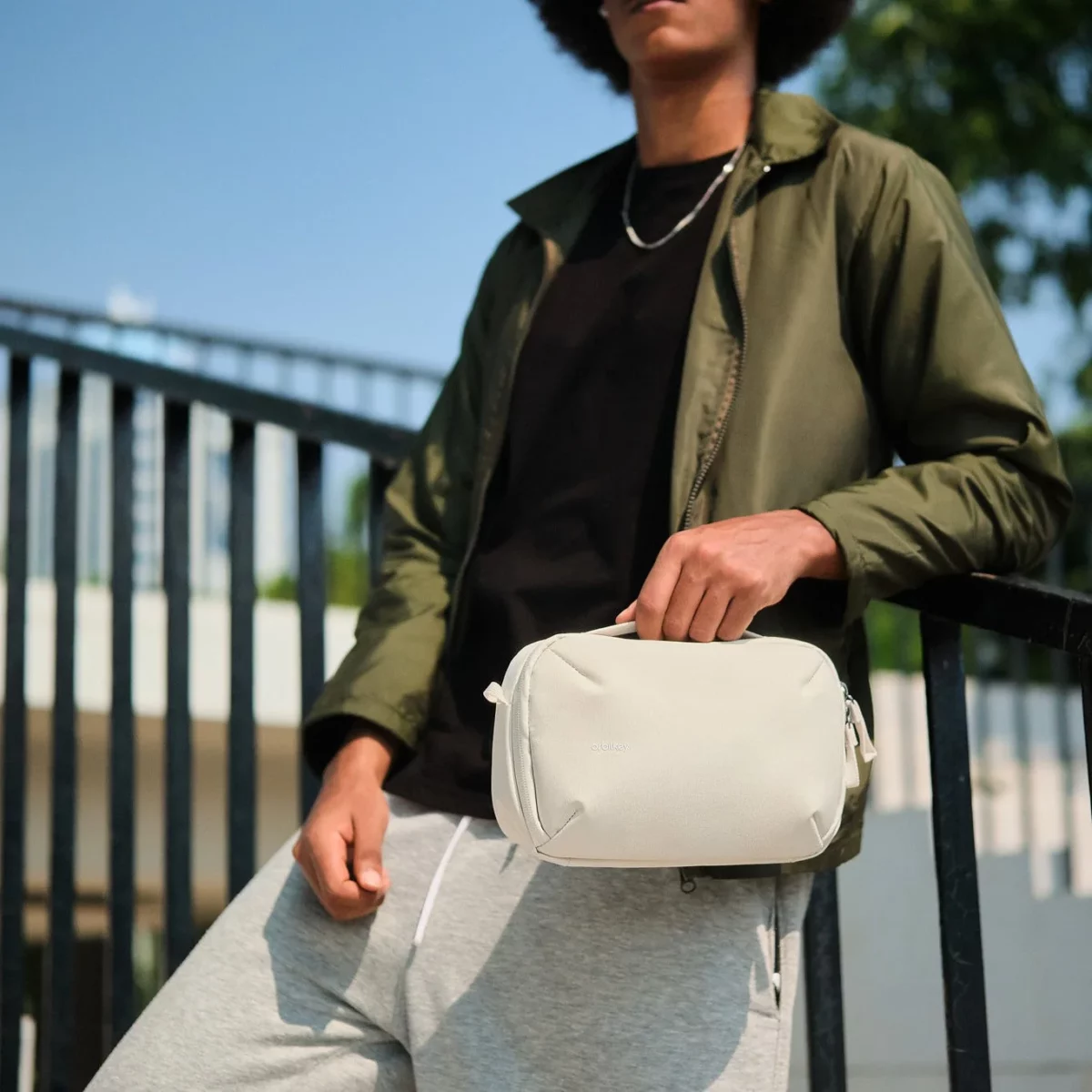 Orbitkey Orbitkey Travel Sling 3L Stone, Detailansicht 5 | One Horizon