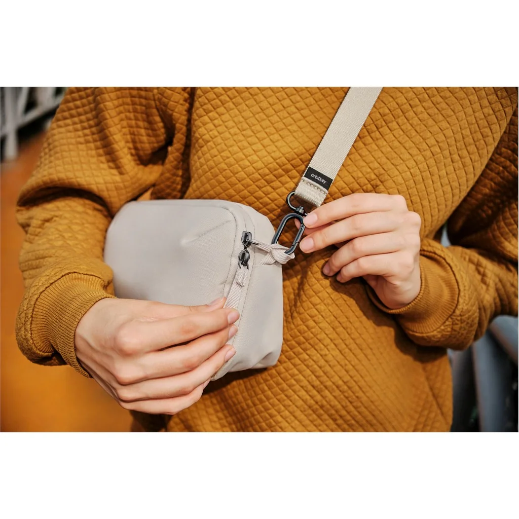 Orbitkey Orbitkey Travel Sling 3L Stone, Detailansicht 10 | One Horizon