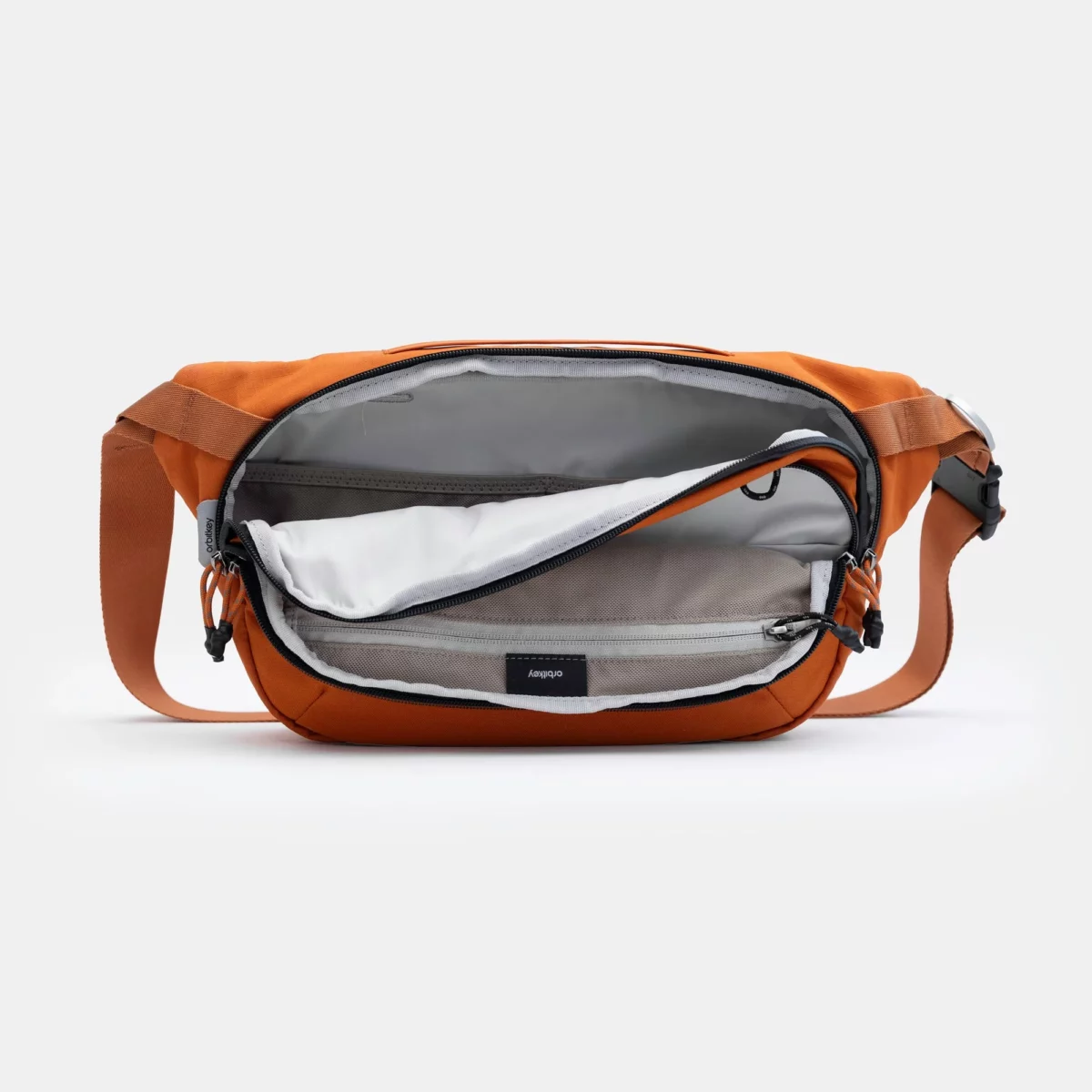 Orbitkey Orbitkey Urban Sling Plus Terracotta, Detailansicht 4 | One Horizon