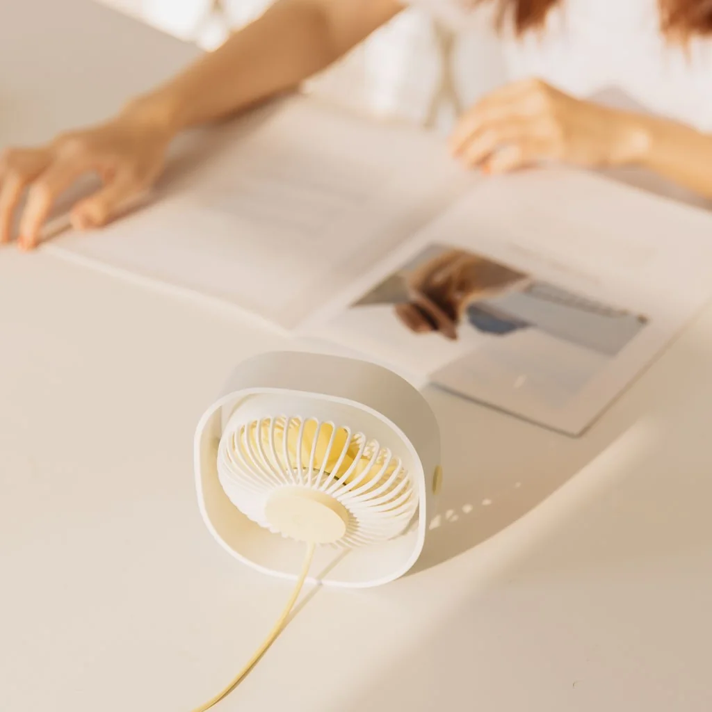 Mini ventilateur de bureau Qushini jaune, vue détaillée 4 | One Horizon