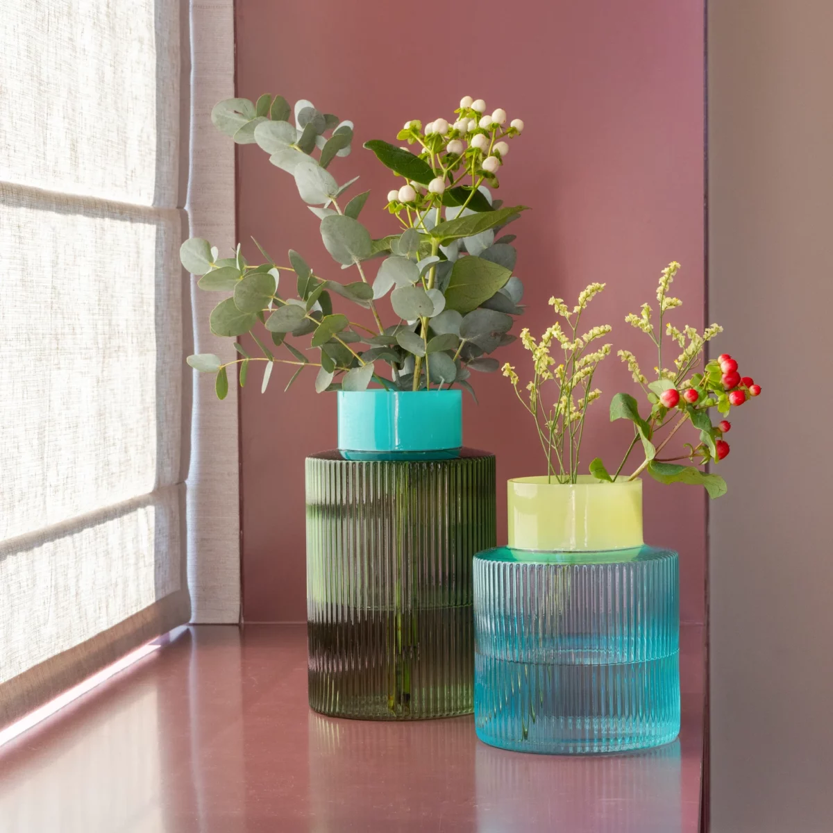 Vase en verre Remember Groove Green L, vue détaillée 2 | One Horizon