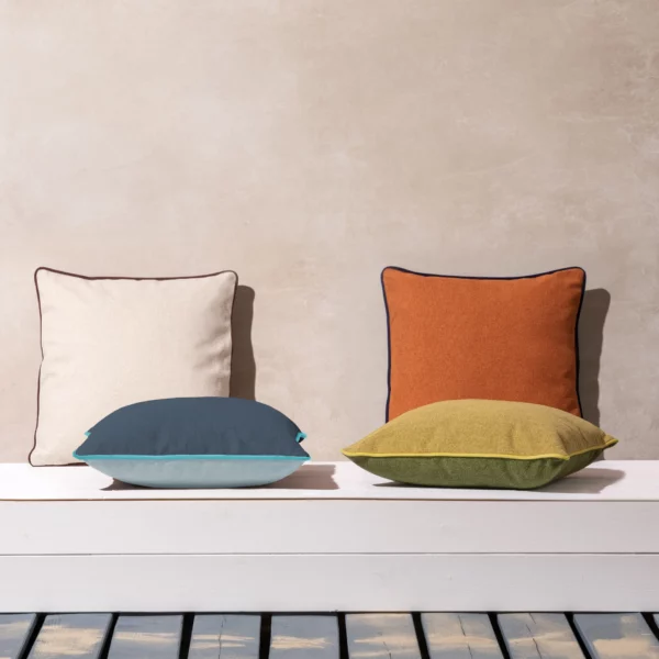 Remember Outdoor Kissen Blueberry, Detailansicht 2 | One Horizon