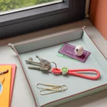 Porte-clés « Remember » Ringo rouge, vue détaillée 3 | One Horizon