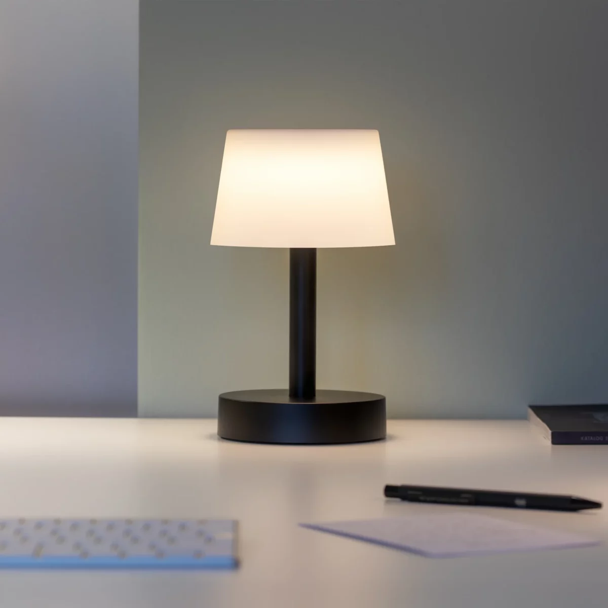 Lampe de table « Remember » de Fritz Weiss, vue détaillée 4 | One Horizon