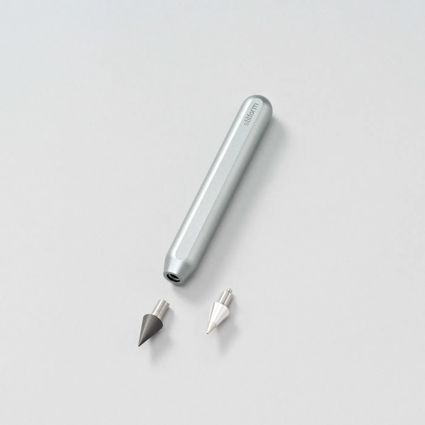 Stilform AEON Nano Bleistift Aluminium, kompaktes Format mit zwei Spitzen