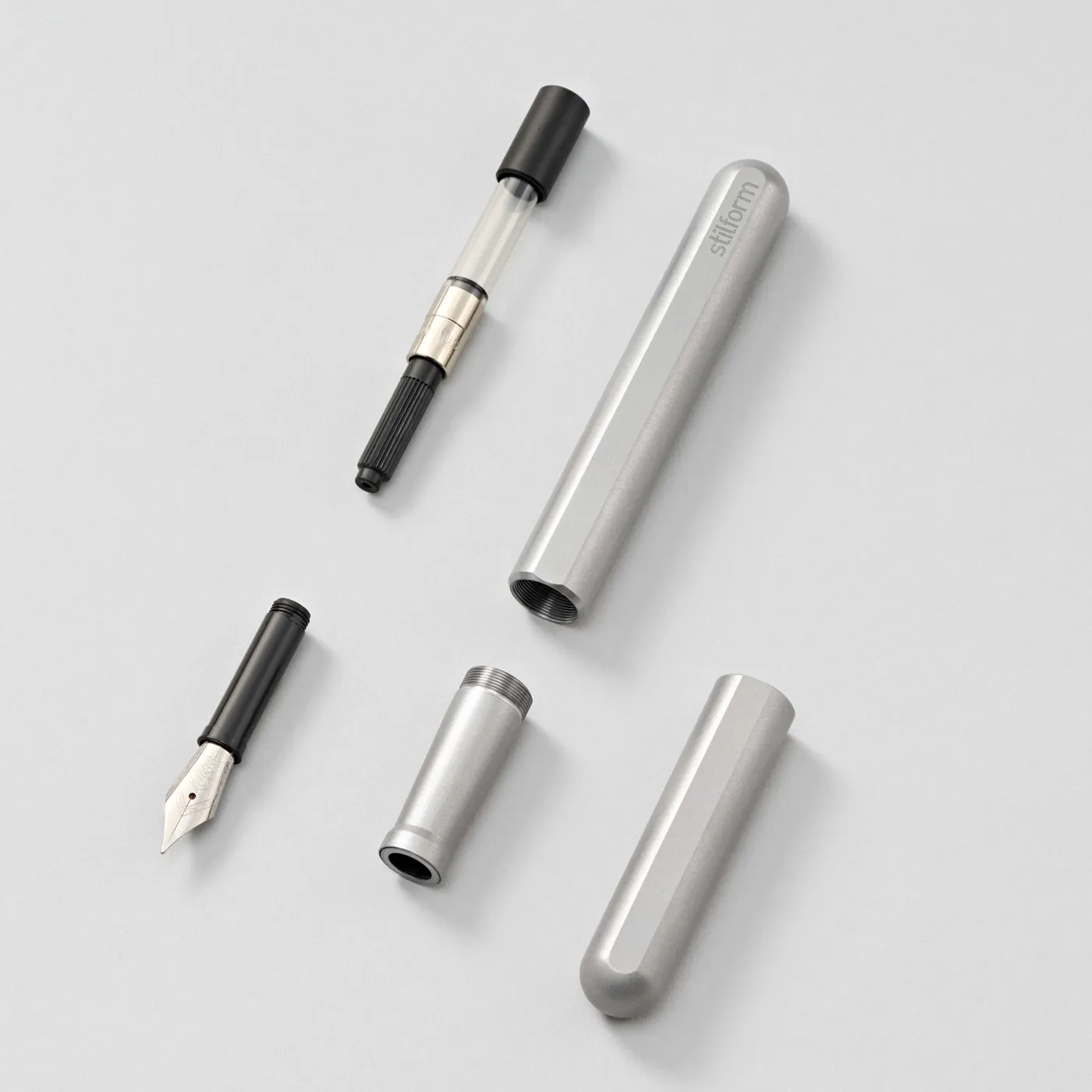 Stilform INK Füllfederhalter Aluminium zerlegt mit Feder, Konverter und Magnetkappe