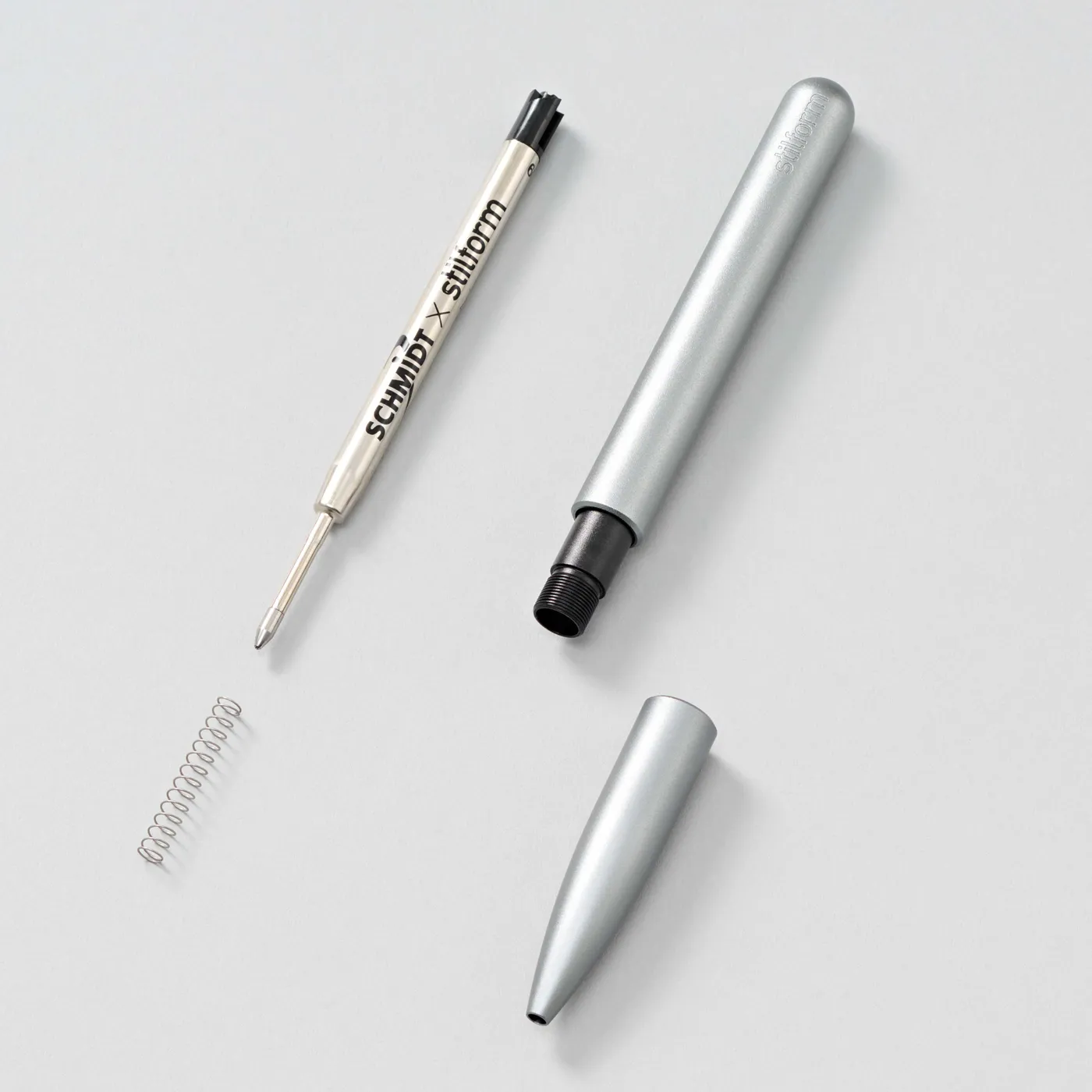 Stilform PEN Kugelschreiber Aluminium mit abgenommener Magnetkappe und Ersatzmine