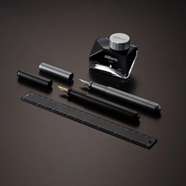 Stilform Tintenfass TILT, Detailansicht 1 | One Horizon