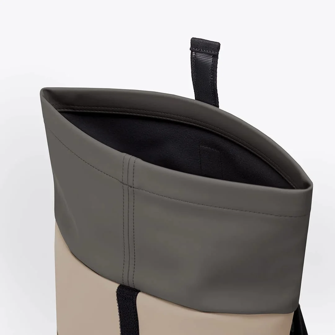 Ucon Acrobatics Hajo Medium Rucksack Nude - Dark Navy, Detailansicht 5 | One Horizon