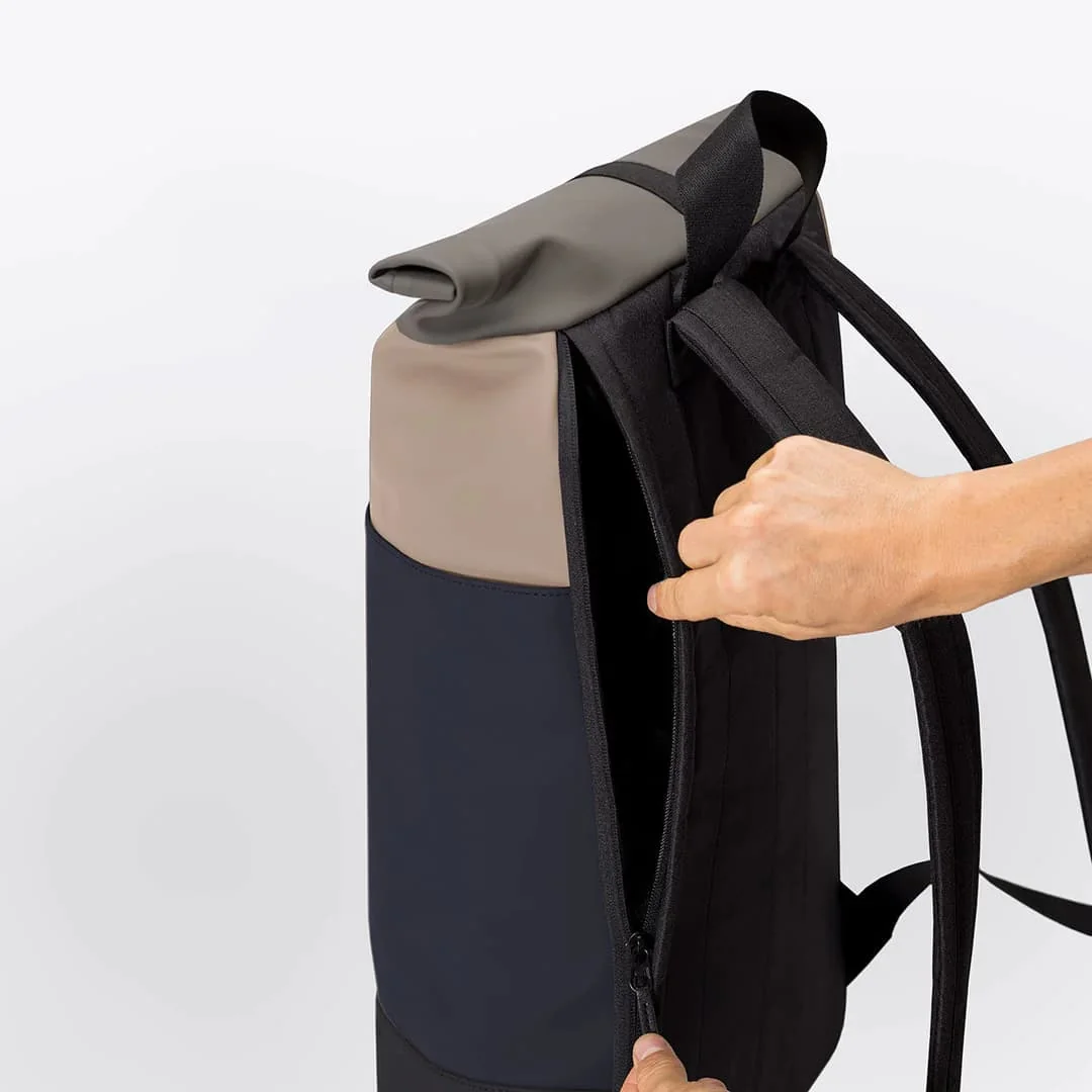 Ucon Acrobatics Hajo Medium Rucksack Nude - Dark Navy, Detailansicht 6 | One Horizon