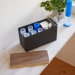 Boîte de rangement Yamazaki RIN noire, vue détaillée 4 | One Horizon