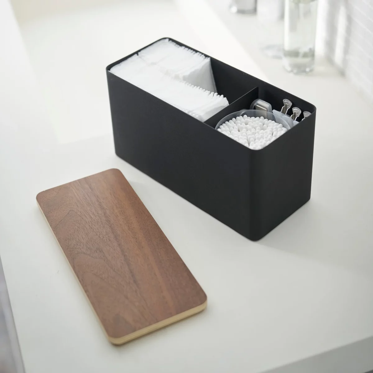 Boîte de rangement Yamazaki RIN noire, vue détaillée 6 | One Horizon