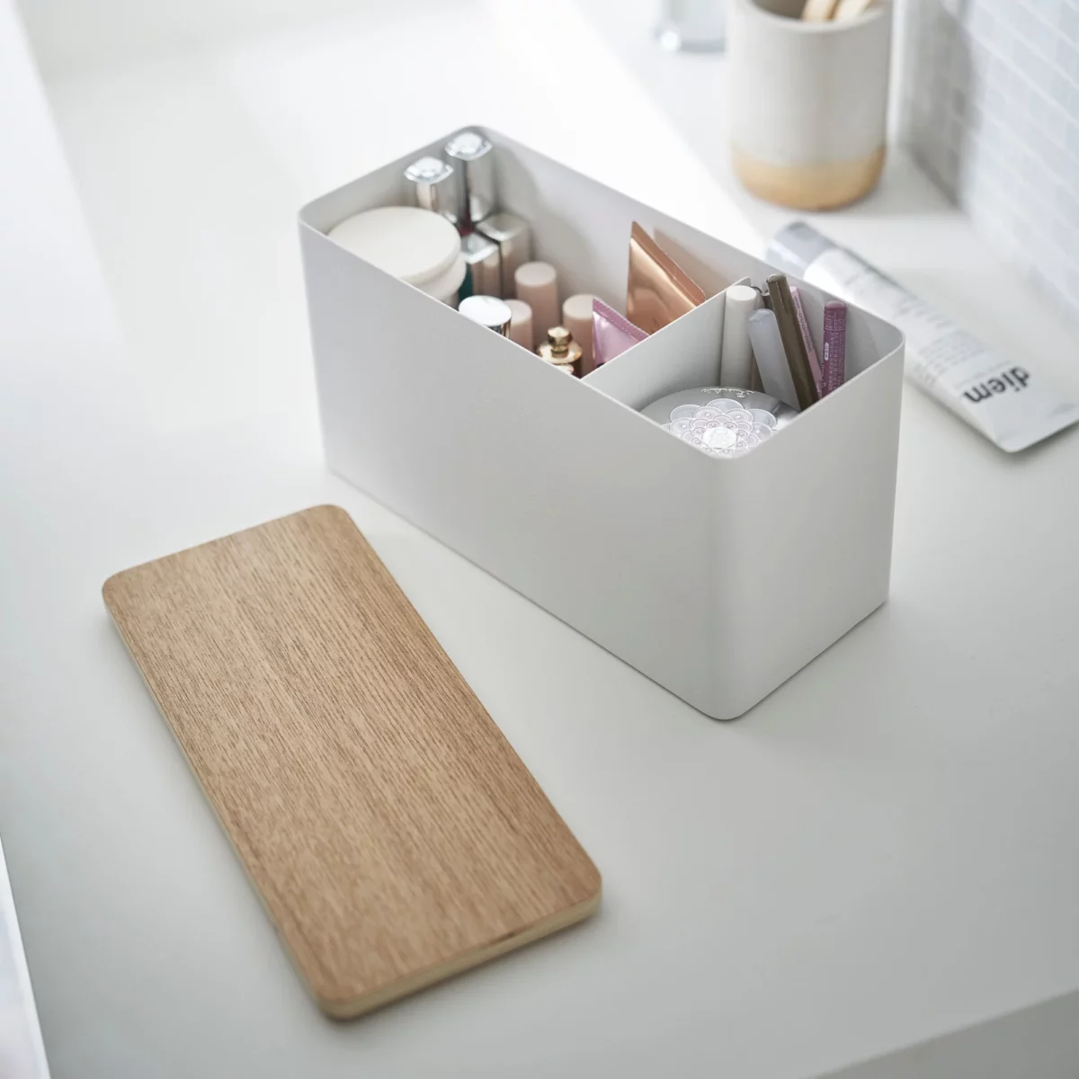 Boîte de rangement Yamazaki RIN blanche, vue détaillée 6 | One Horizon