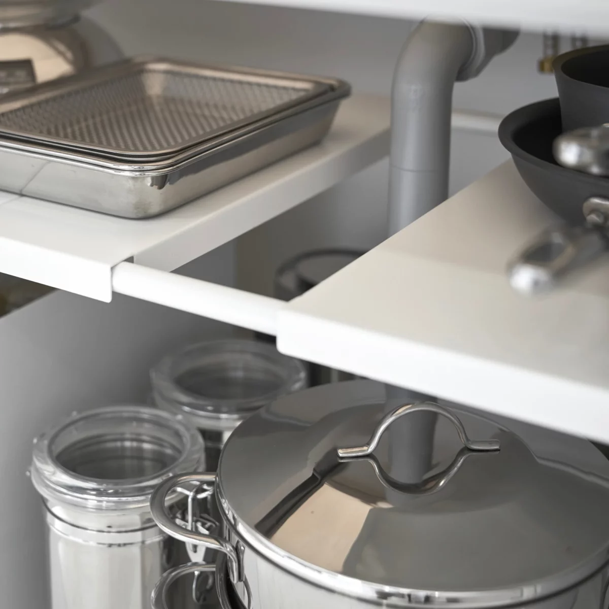 Yamazaki TOWER Extendable Shelf, White, Detail View 4 | One Horizon